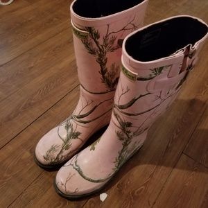 gander mountain rubber boots